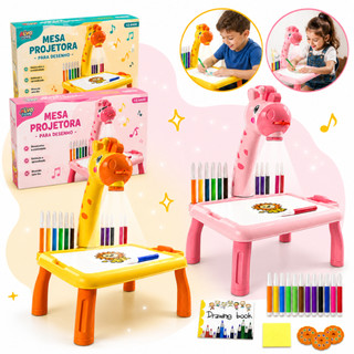 Foto da oferta Shopee: mesas projetoras em formato de girafa nas cores amarela e rosa, com canetinhas